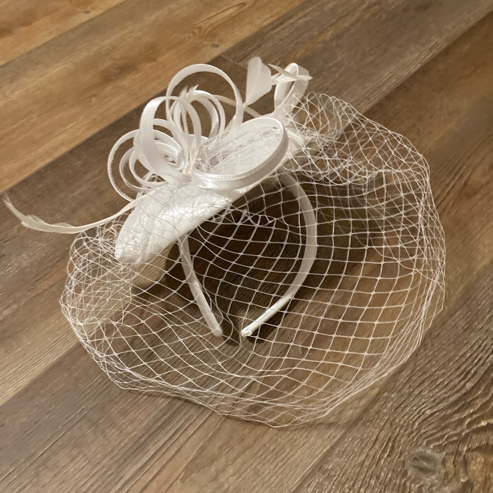 White Fascinator